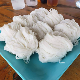 ขนมจีนเปล่า