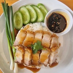 ข้าวหมูกรอบ
