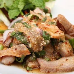ร้านตำมั่นหน้า & ยำมั่นโหนก -