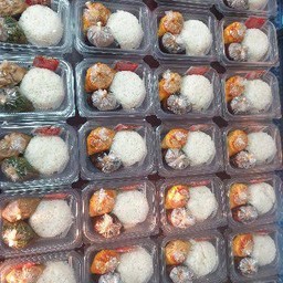 ข้าวราดแกง1อย่าง/ข้าวกล่อง (ระบุรายการอาหารมาได้เลยครับ/ยกเว้นต้มจืด/แกงส้ม/มัสมั่นนะครับ