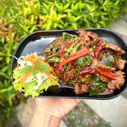 ผัดจังโก้เนื้อน่องลาย(กับข้าว)