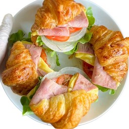 Fried egg ham croissant