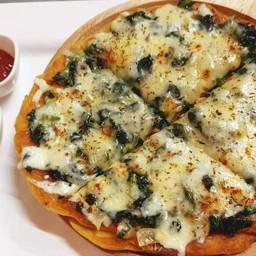 โรตีพิซซ่าผักโขมอบชีส3สหาย