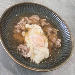 น้ำแกงหมูสับไข่ตอก สูตรอาม่า