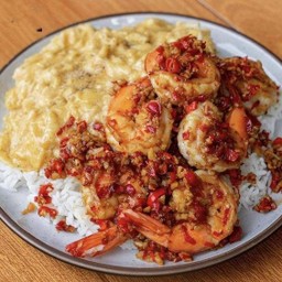 ข้าวกุ้งคั่วพริกเกลือ