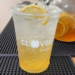Lemon Honey Soda (เลม่อนน้ำผึ้งโซดา)