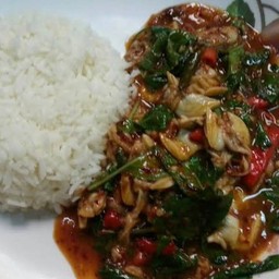 กระเพรา เนื้อหอยลาย+ข้าว