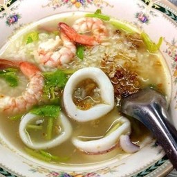 Boiled Rice with Seafood