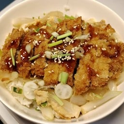 ครัวจันทร์เจ้า-อาหารตามสั่ง ปรุใหญ่