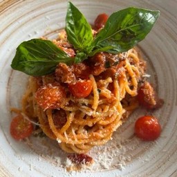 Spaghetti Arrabbiata with Bacon