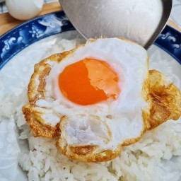 ข้าวไข่ดาวเป็ด