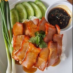 ข้าวหมูแดง