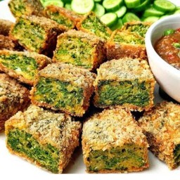 น้ำพริกไข่ชะอมพร้อมผัก