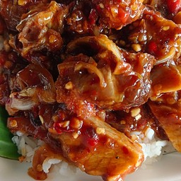 ผัดพริกเผา หมูกรอบ