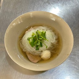 ก๋วยเตี๋ยวหมู น้ำใส