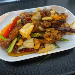 ไก่ผัดเม็ดมะม่วง