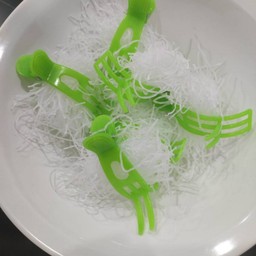 White Vermicelli