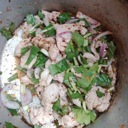 น้ำตกหมู