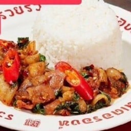 กะเพราเบค่อนราดข้าว