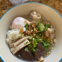 ของทอดทานเล่น/อาหารตามสั่ง