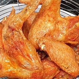 ปีกไก่ทอดน้ำปลา