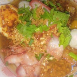 ราชาบะหมี่เกี๊ยวมาอยู่สี่แยกแขวงค่ะติดปังเย็นป้าใหญ่ค่ะสี่แยกแขวง สาขาสุพรรณบุรี