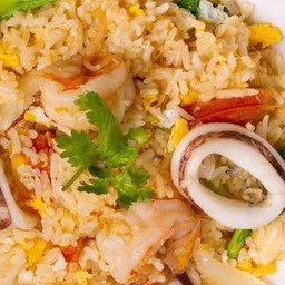ข้าวผัดทะเล