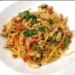 สปาเก็ตตี้กะเพราพริกแห้ง