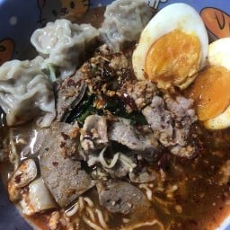ก๋วยเตี๋ยวต้มยำตำลึง&บะหมี่เกี๊ยว สะพานแดง สาขา1