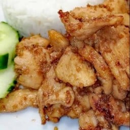 ข้าวไก่ทอดกระเทียม