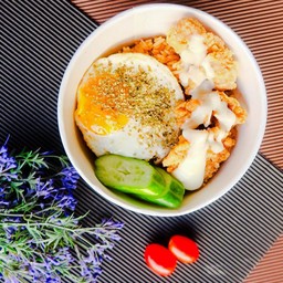 ข้าวผัด ซอสพิซซ่าอเมริกัน ฟรีไข่ดาว