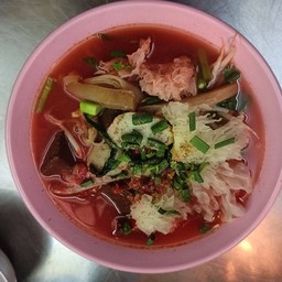 ชายสี่บะหมี่เกี๊ยว เซเว่นเทศบาล 3