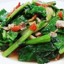 คะน้าปลาเค็ม