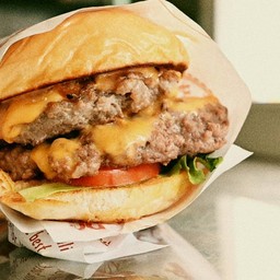 แฮมเบอร์เกอร์ดับเบิ้ลเนื้อ