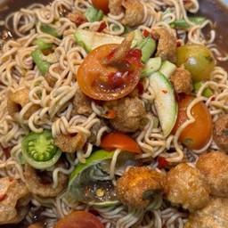 ตำมาม่าปลาร้าแคบหมู