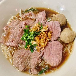 ก๋วยเตี๋ยวเนื้อสดหมักนุ่ม