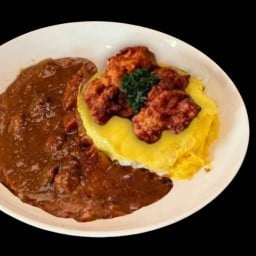 ข้าวแกงกะหรี่หน้าไก่คาราเกะ+ไข่ข้น