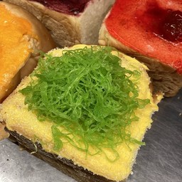 ปังนึ่งไส้ทะลักเนยนมฝอยทองใบเตย(เมนูใหม่ลดให้ลอง)