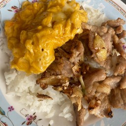 หมูทอดกระเทียม