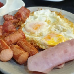ชุดไข่ดาว แฮม เบคอน (American Brunch)