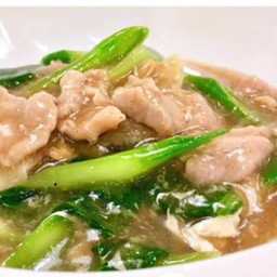 ราดหน้าไก่