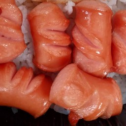 ไส้กรอก  ชิ้นละ  13 บาท