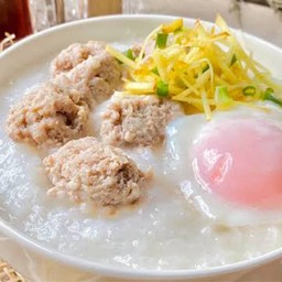ป้าอี๊ด ข้าวไข่เจียว ปากซอยประตูขาว 1