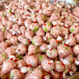 แหนมตุ้ม
