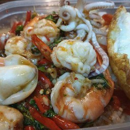 ข้าวผัดกระเพราทะเลรวม