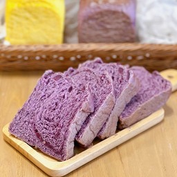 ขนมปังมันม่วงไส้มันม่วง (โลฟ)