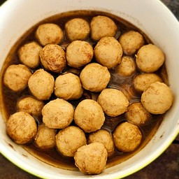 ลูกชิ้นลอยน้ำ