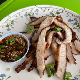 คอหมูย่าง