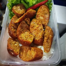 ข้าวหน้าใส้อั่วย่าง