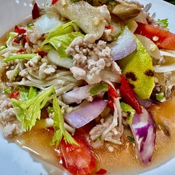 ยำเห็ดรวมหมูสับ